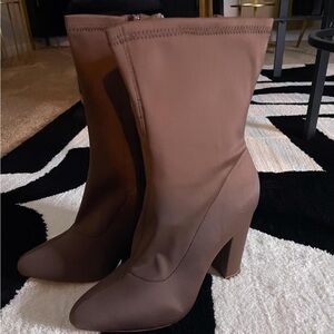 Stylish Brown Heeled Boots with High Stiletto Heel